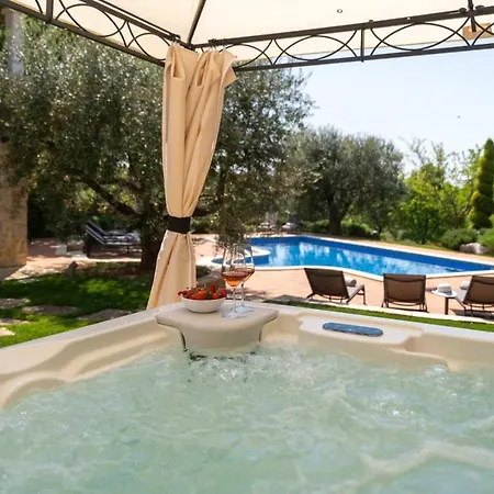 Pilato Hébergement de vacances *